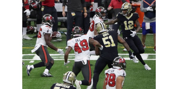 Les Buffalo Bills et les Tampa Bay Buccaneers se qualifient tous deux pour le tour suivant